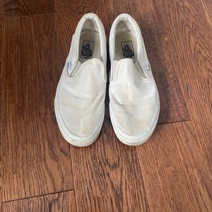 Size: 10 (fits a big smaller)